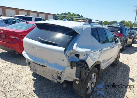 2021 Volvo Xc40 T5 Momentum from USA, damaged, VIN YV4162UK9M2458993